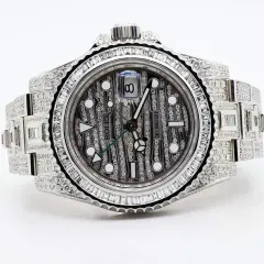 Rolex GMT-Master II tempestoso, tempestato di diamanti, un vero gioiello da 2 milioni, degno di Ronaldo.