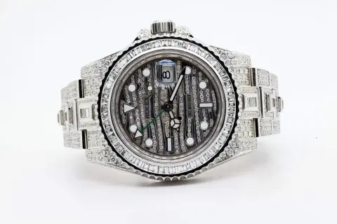 Rolex GMT-Master II tempestoso, tempestato di diamanti, un vero gioiello da 2 milioni, degno di Ronaldo.
