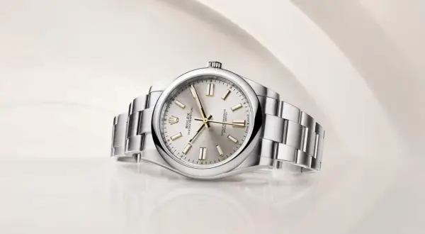 Orologio Rolex Oyster Perpetual, simbolo di eleganza e precisione senza tempo.