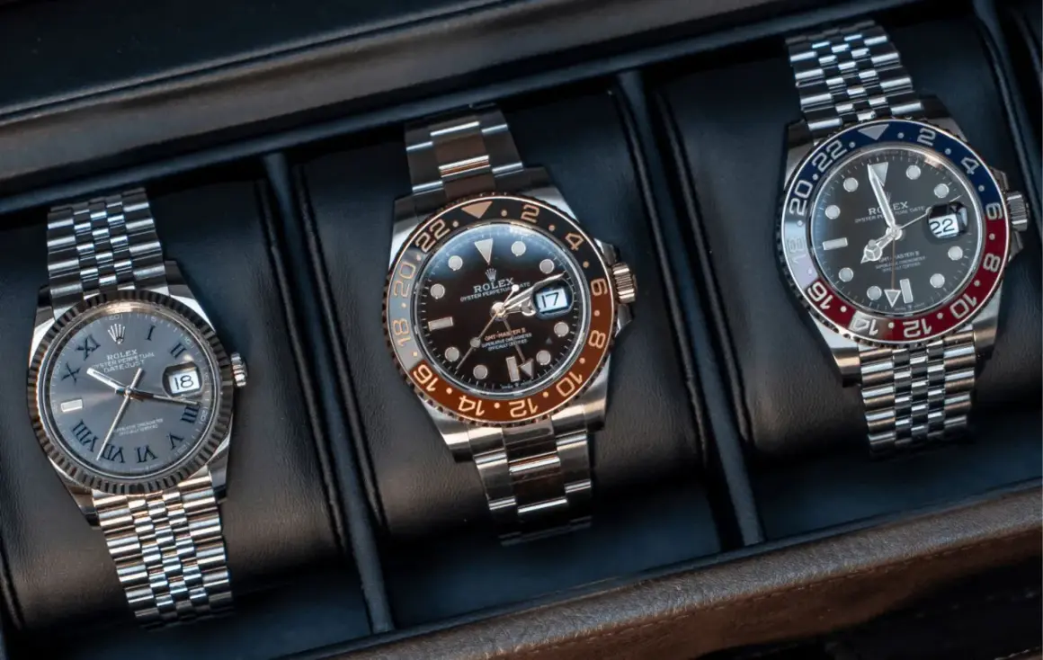 Tre orologi Rolex in una scatola, un'attesa che vale la pena.