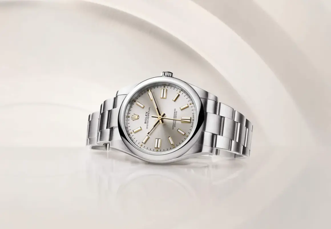 Orologio Rolex Oyster Perpetual, simbolo di eleganza e precisione senza tempo.