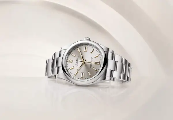 Orologio Rolex Oyster Perpetual, simbolo di eleganza e precisione senza tempo.